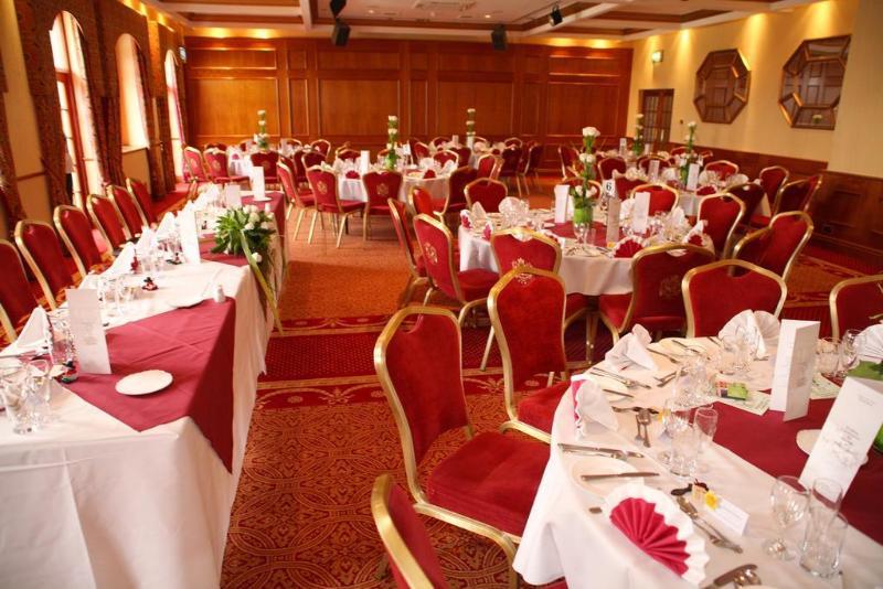 Carlton Park Hotel Rotherham Esterno foto