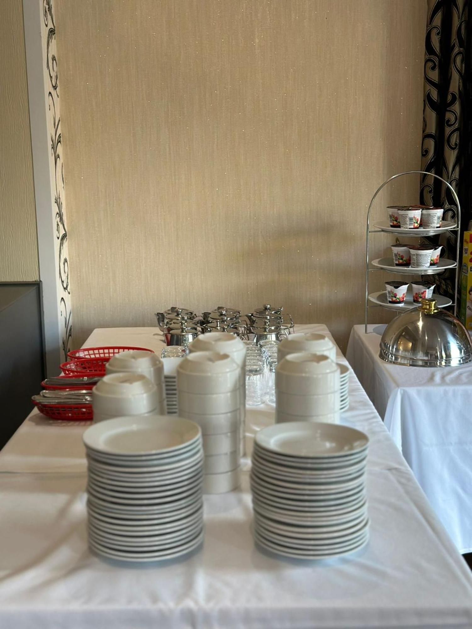 Carlton Park Hotel Rotherham Esterno foto