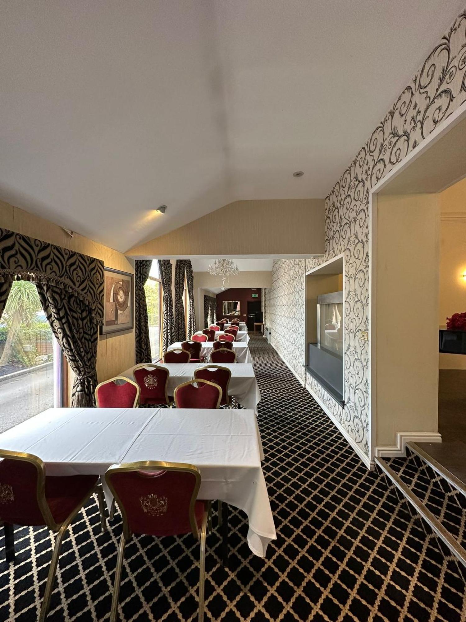 Carlton Park Hotel Rotherham Esterno foto