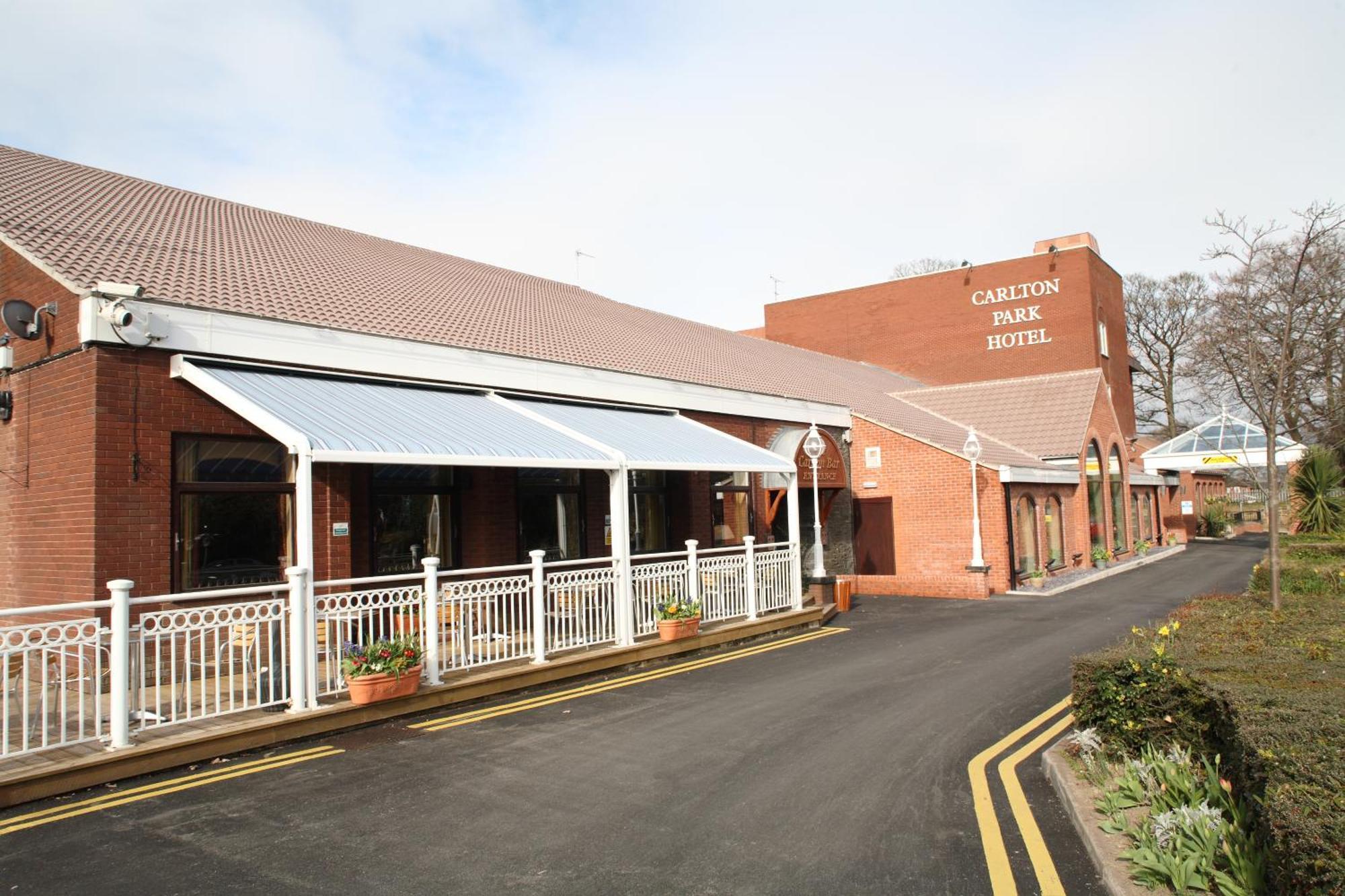 Carlton Park Hotel Rotherham Esterno foto