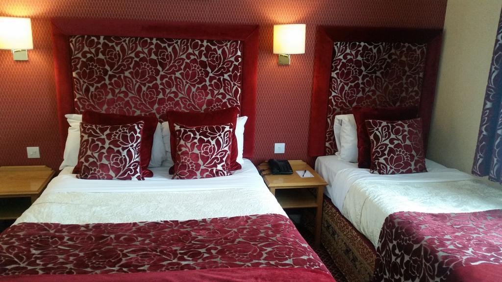Carlton Park Hotel Rotherham Esterno foto