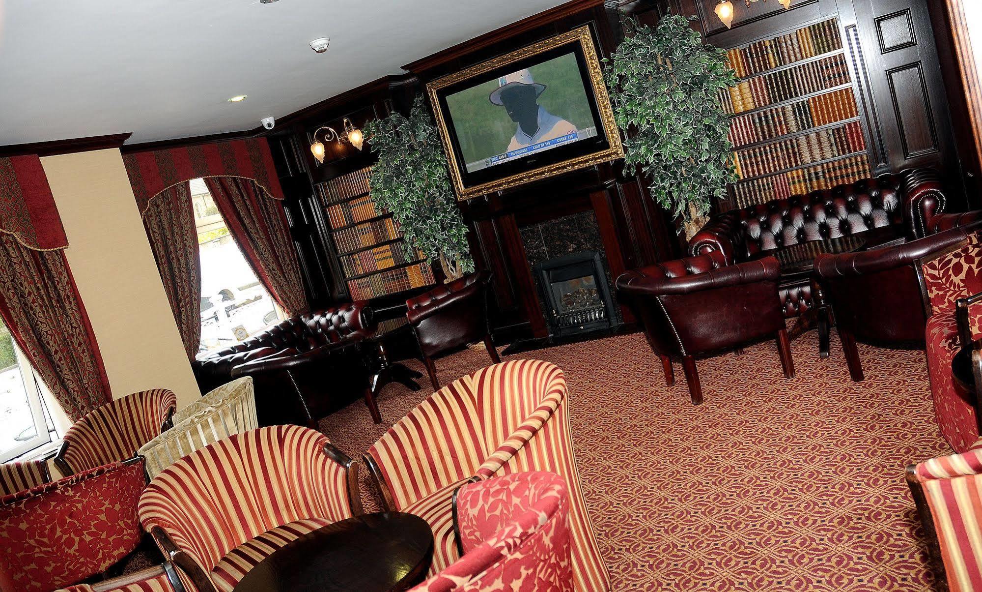 Carlton Park Hotel Rotherham Esterno foto