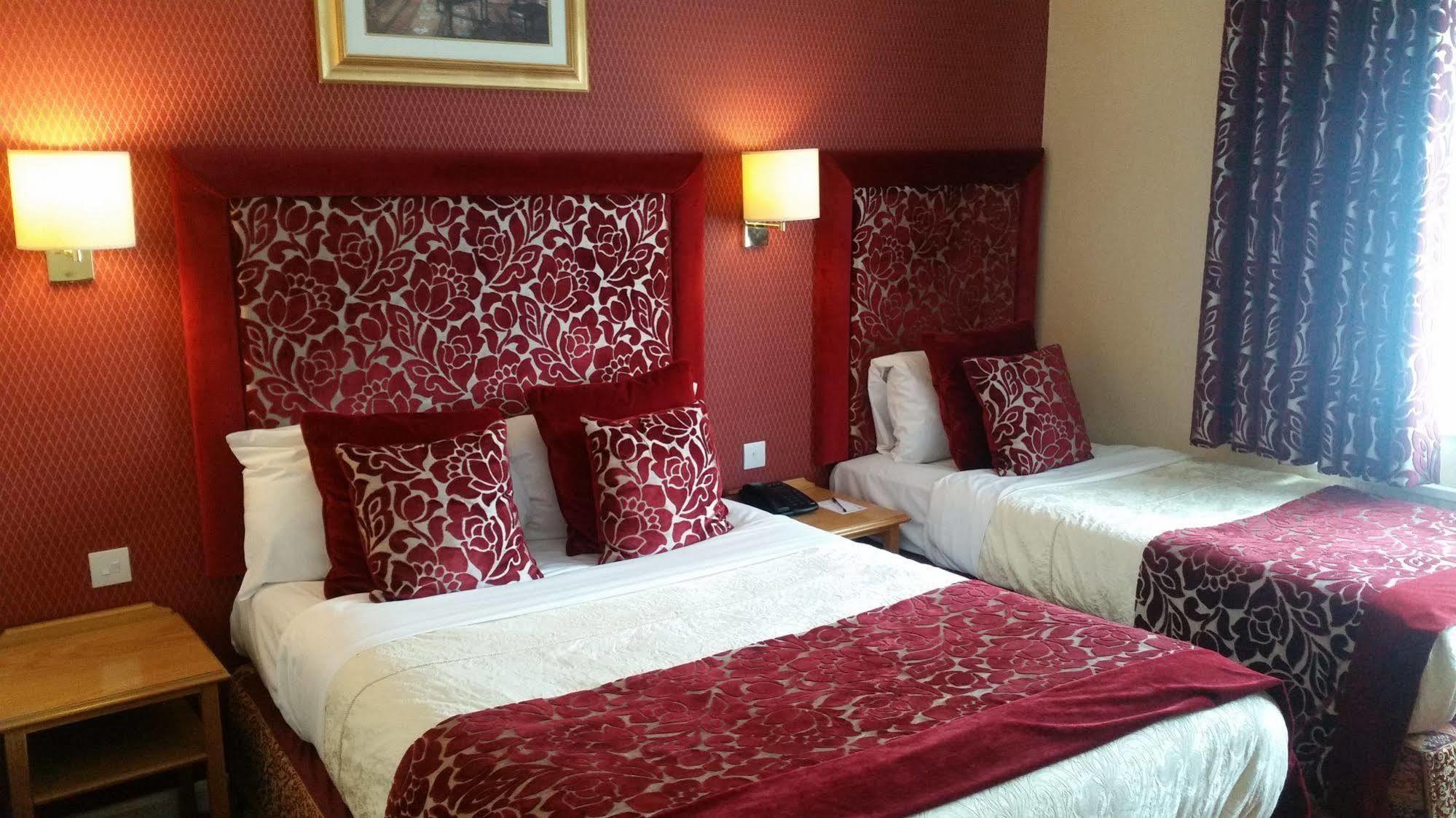 Carlton Park Hotel Rotherham Esterno foto