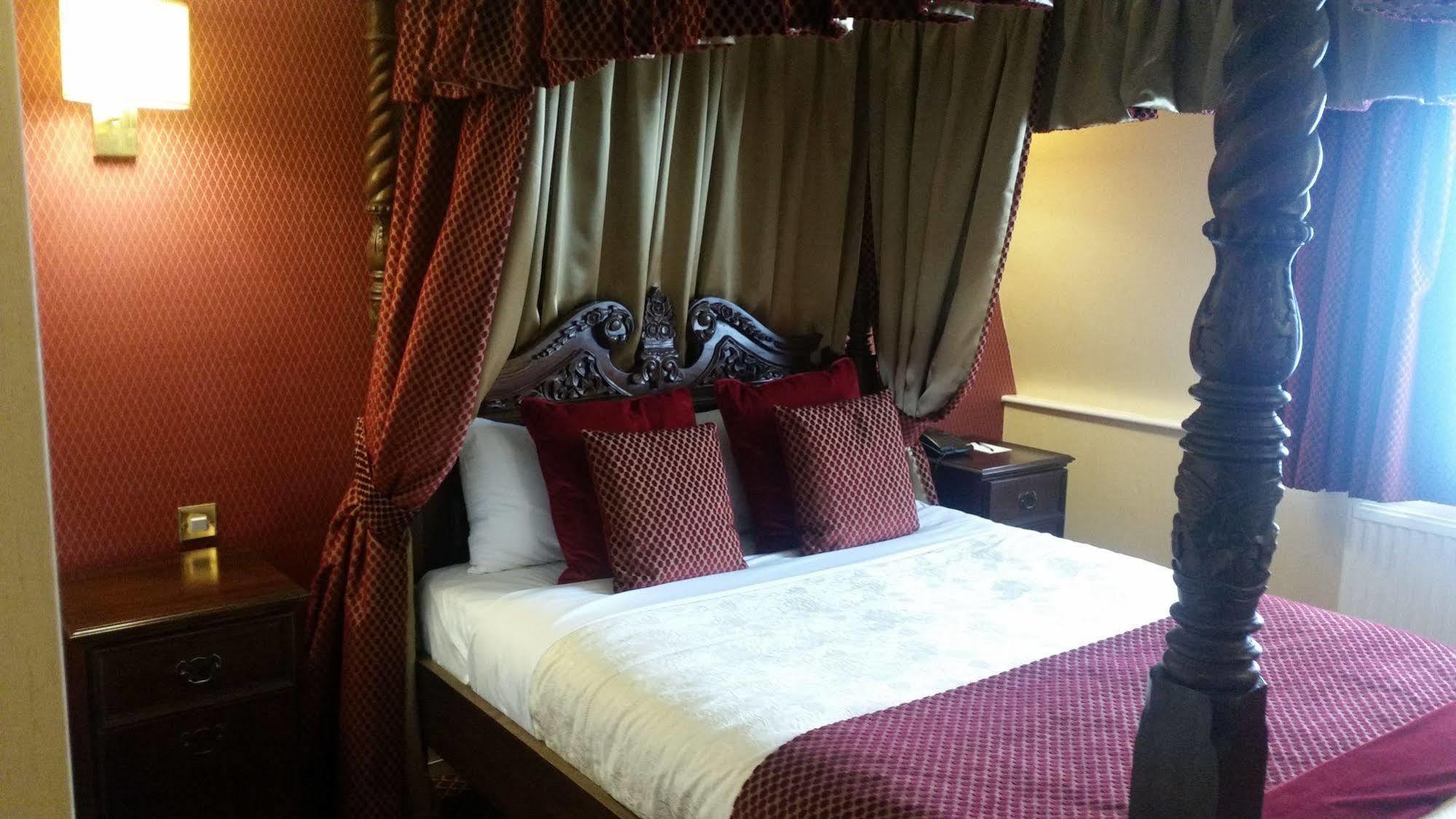 Carlton Park Hotel Rotherham Esterno foto