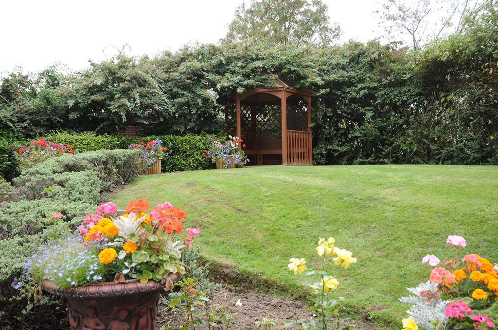 Carlton Park Hotel Rotherham Esterno foto